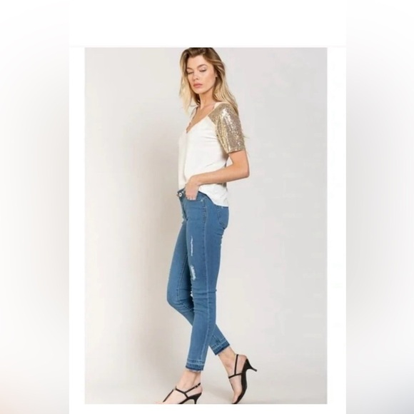 POL Women's Blue Jeans New - Picture 2 of 8